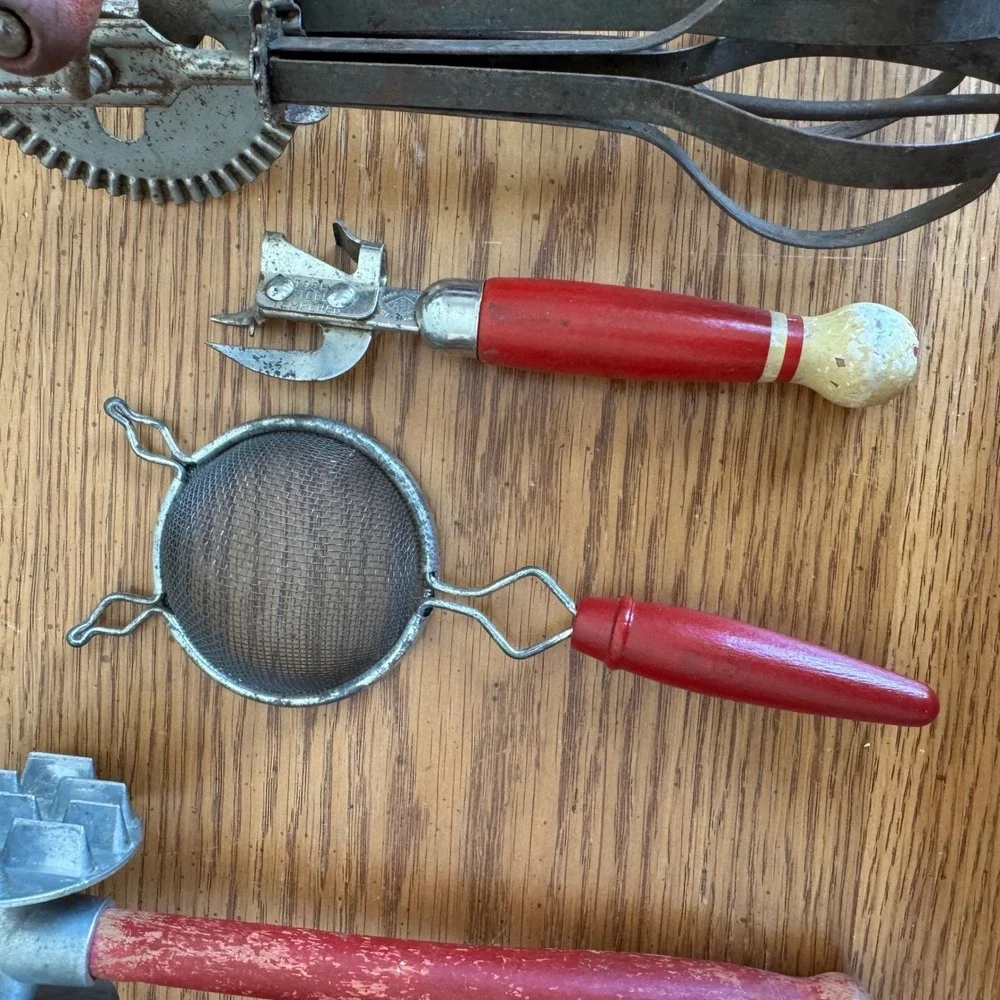 Vintage Retro Red Wood‎ Metal Kitchen Utensil Set Tenderizer Peeler Strainer